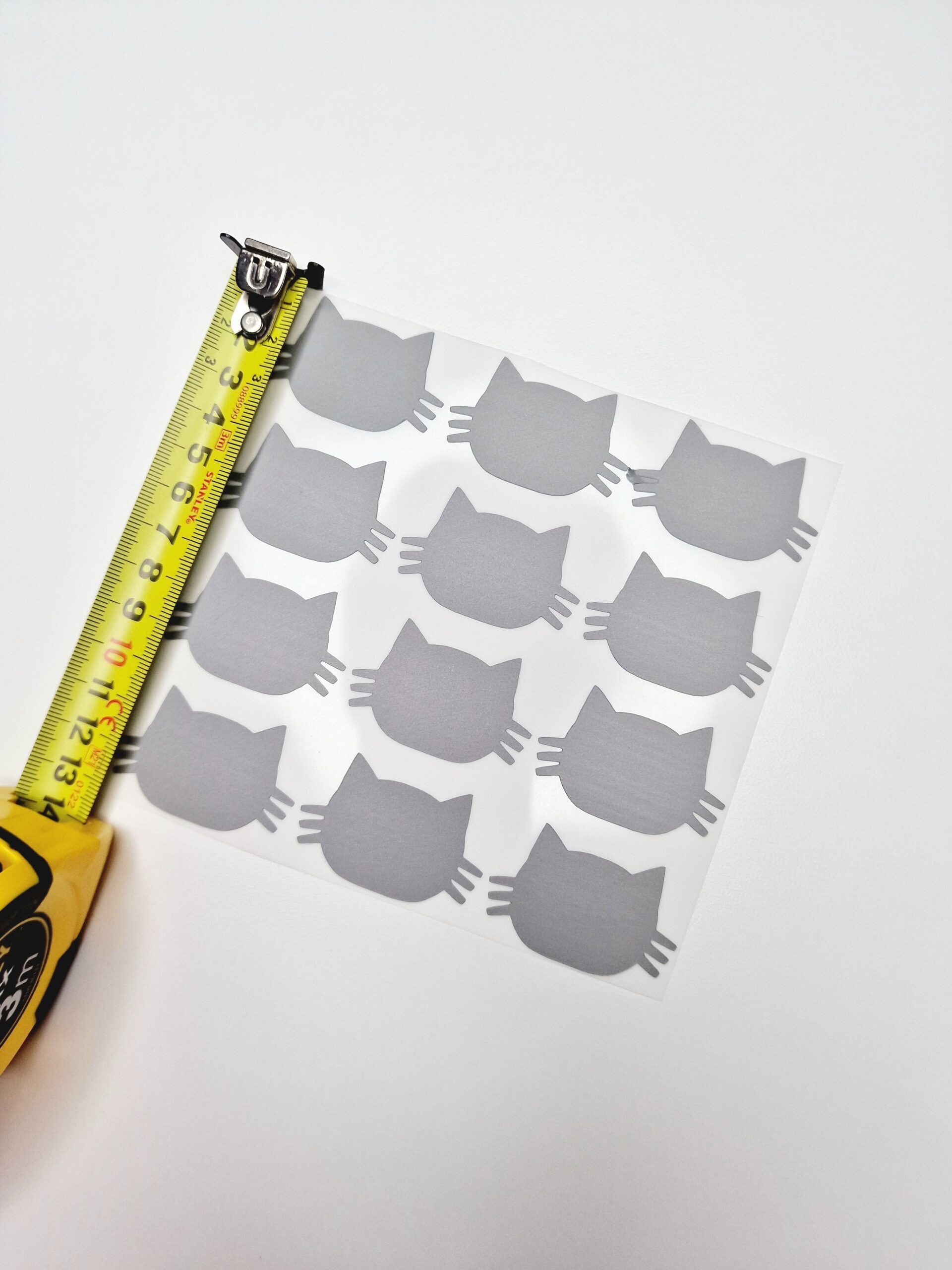 Triigitav helkiv motiiv "Kassid"