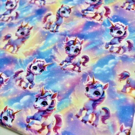 Biopuuvillatrikotaaž "Ükssarv pilvedes"